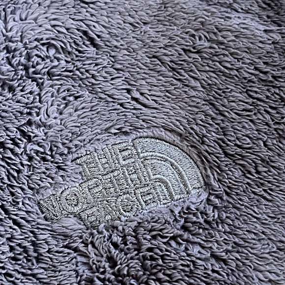 Women's The North Face Size XS Osito Fleece Zip Up Jacket - Picture 3 of 8